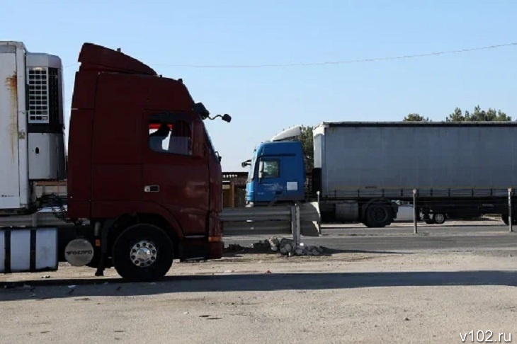 Кинулись, когда было поздно: волгоградца раздавил рухнувший на него грузовик